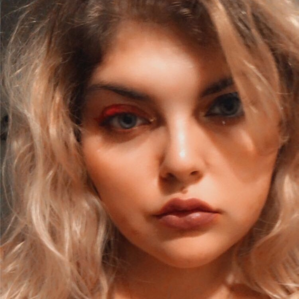 Meet your Posher, Alexis rose